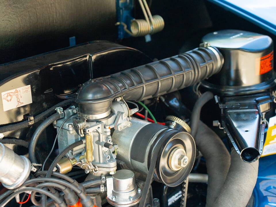 Image 33/36 of Volkswagen Karmann Ghia 1600 (1970)