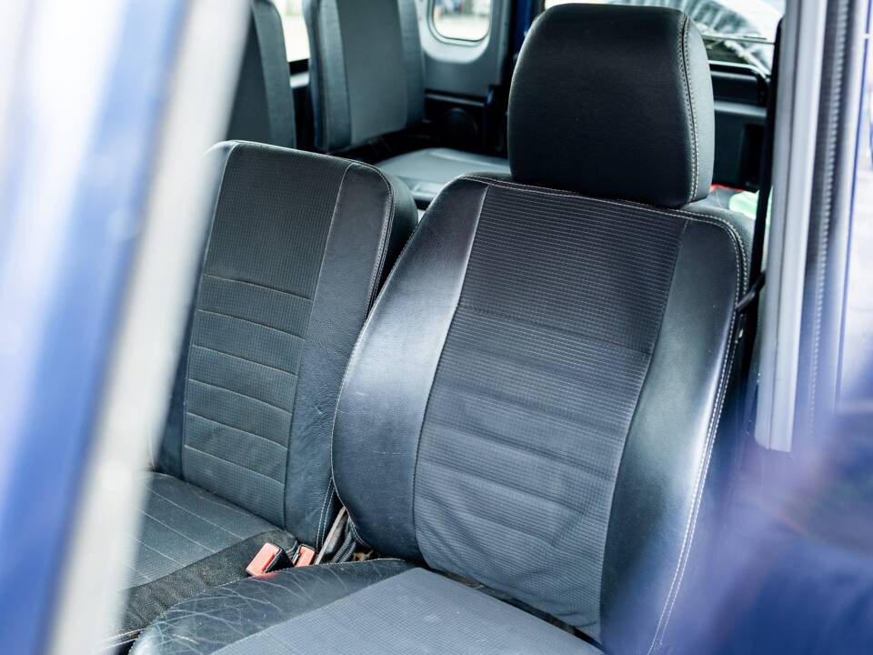 Image 39/41 of Land Rover Defender 90 (2004)