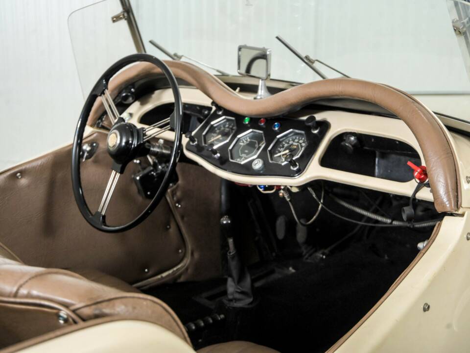 Bild 35/50 von MG TF (1954)