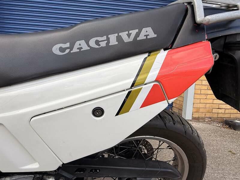 Image 39/40 of Cagiva DUMMY (1994)