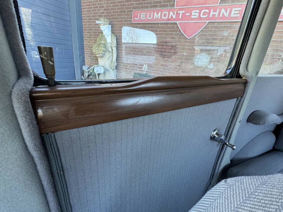 Image 8/32 of Citroën C4G (1931)