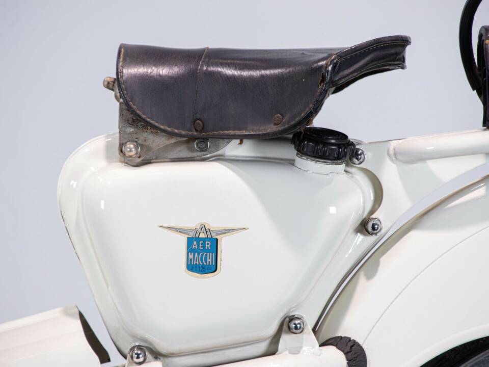 Image 8/50 of Aermacchi Zeffiro 125 (1956)