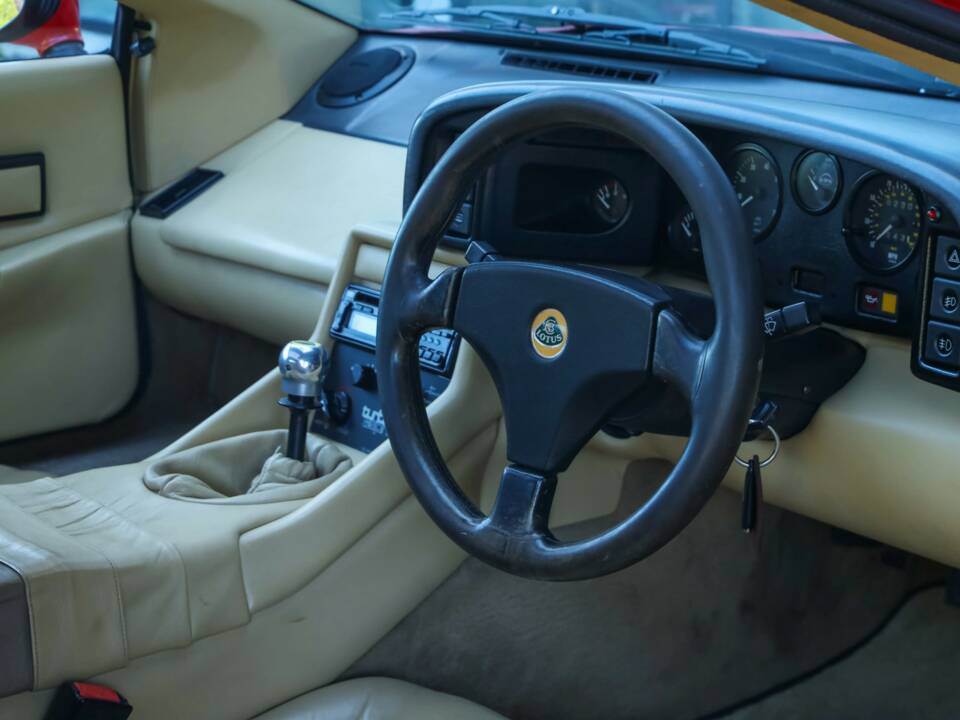 Obraz 20/50 pojazdu Lotus Esprit SE (1992)
