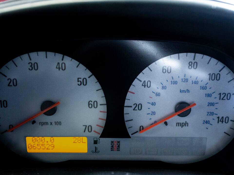 Bild 41/44 von Opel Speedster 2.2 (2001)