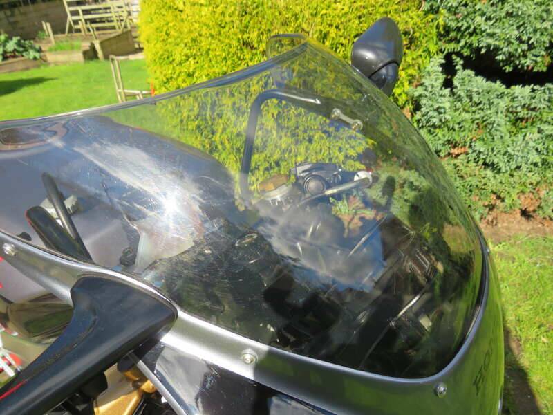 Afbeelding 6/41 van Honda VFR 400R (1992)