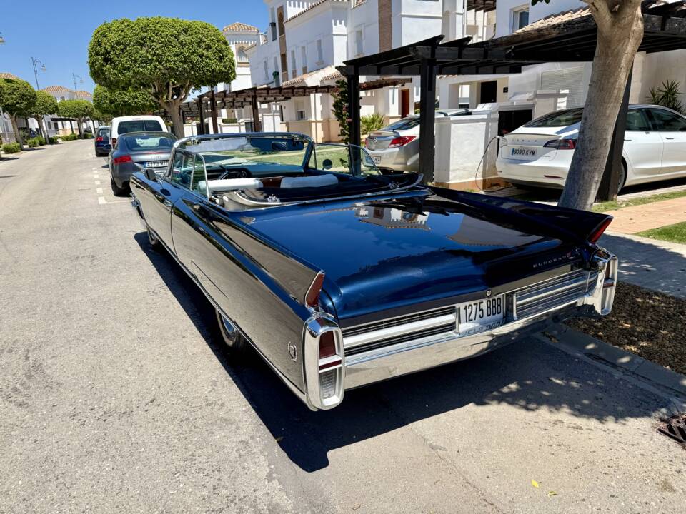 Bild 4/34 von Cadillac Eldorado Biarritz Convertible (1963)