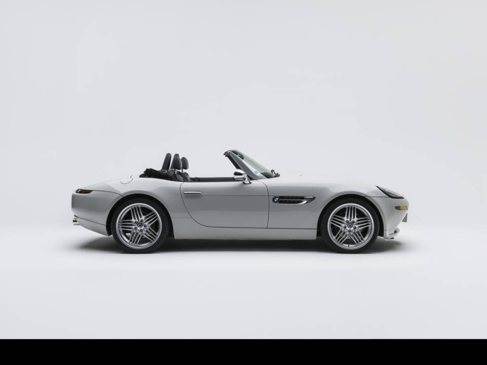 Image 5/80 of BMW Z8 (2000)