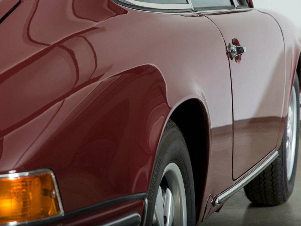 Image 7/20 of Porsche 911 2.2 T (1970)