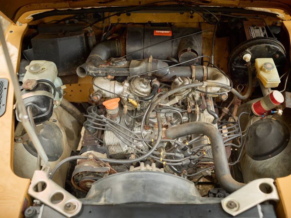 Image 34/42 of Land Rover 110 (1984)