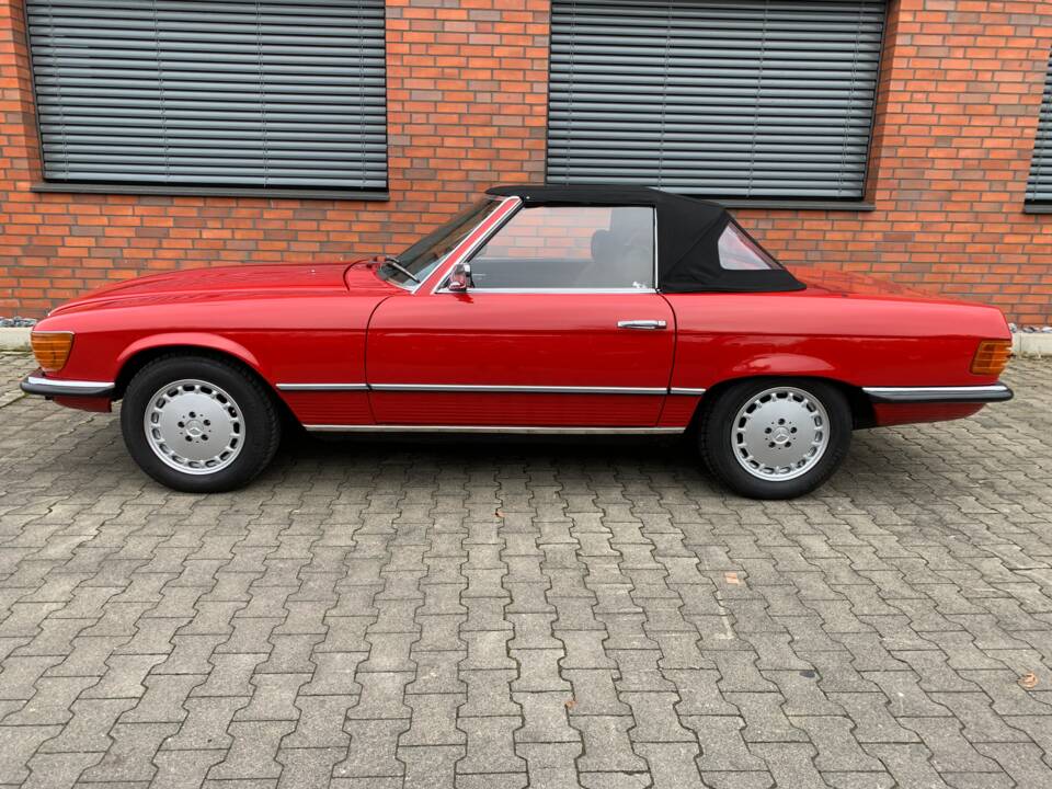 Image 3/160 of Mercedes-Benz 350 SL (1974)