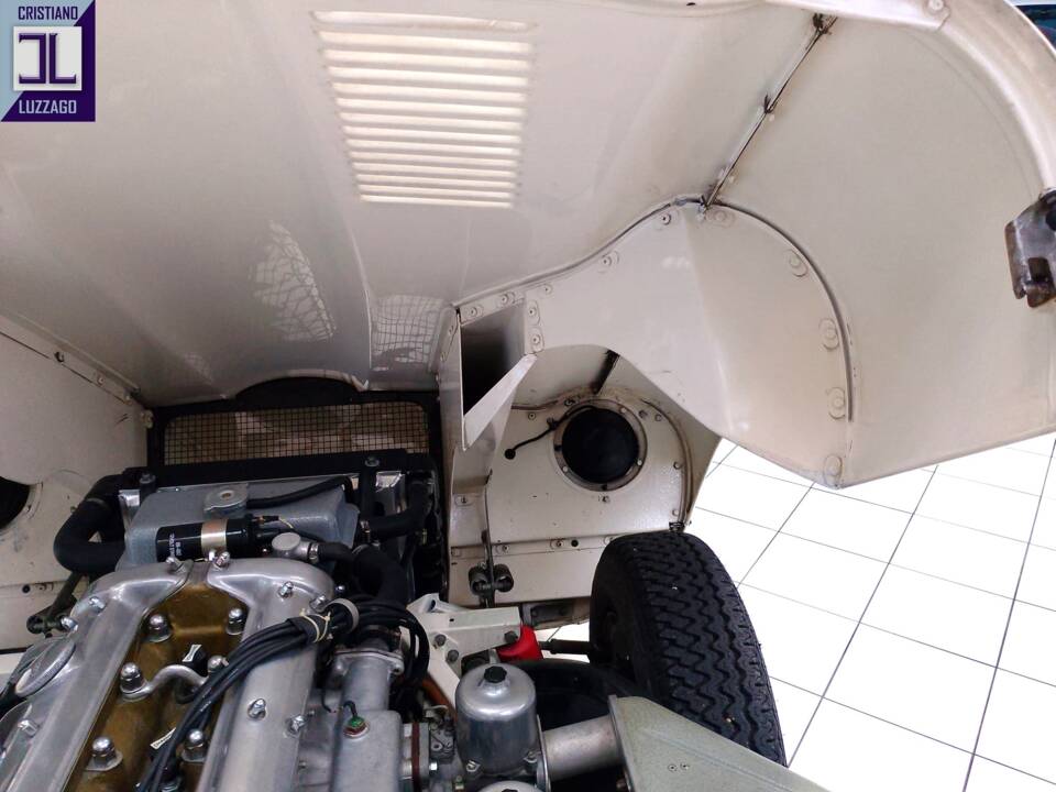 Bild 43/54 von Jaguar E-Type 4.2 (1967)