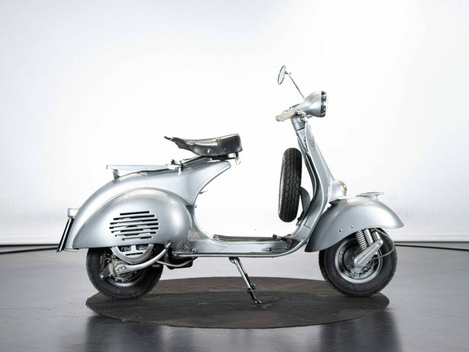 Image 5/45 de Piaggio Vespa 150 (1958)