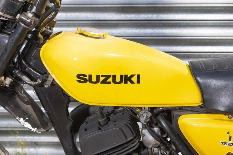 Image 8/20 of Suzuki DUMMY (1974)