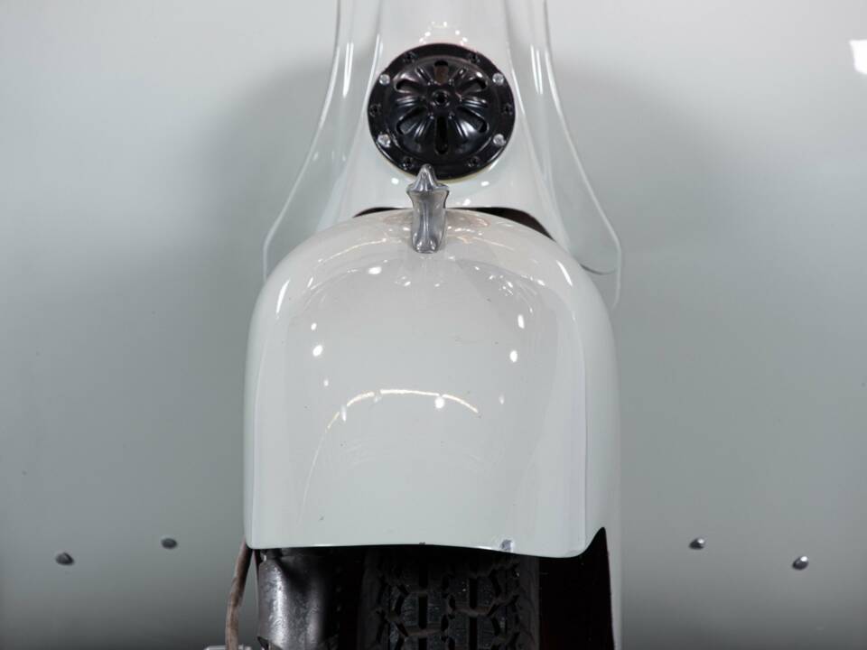 Image 35/50 of Piaggio DUMMY (1955)