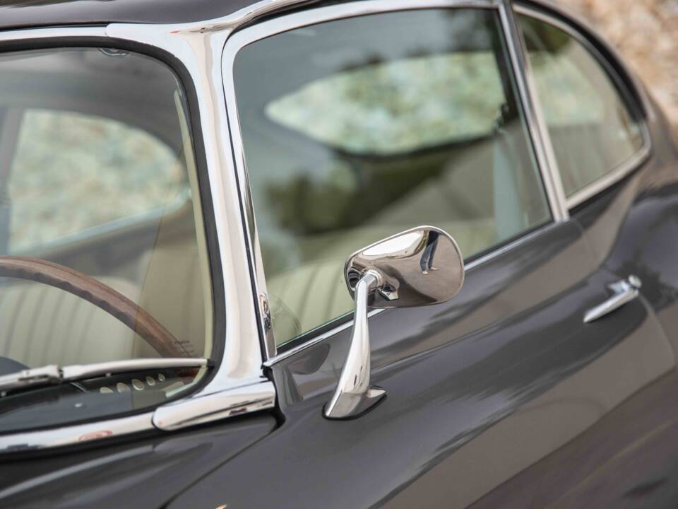 Immagine 11/88 di Jaguar E-Type (2+2) (1968)