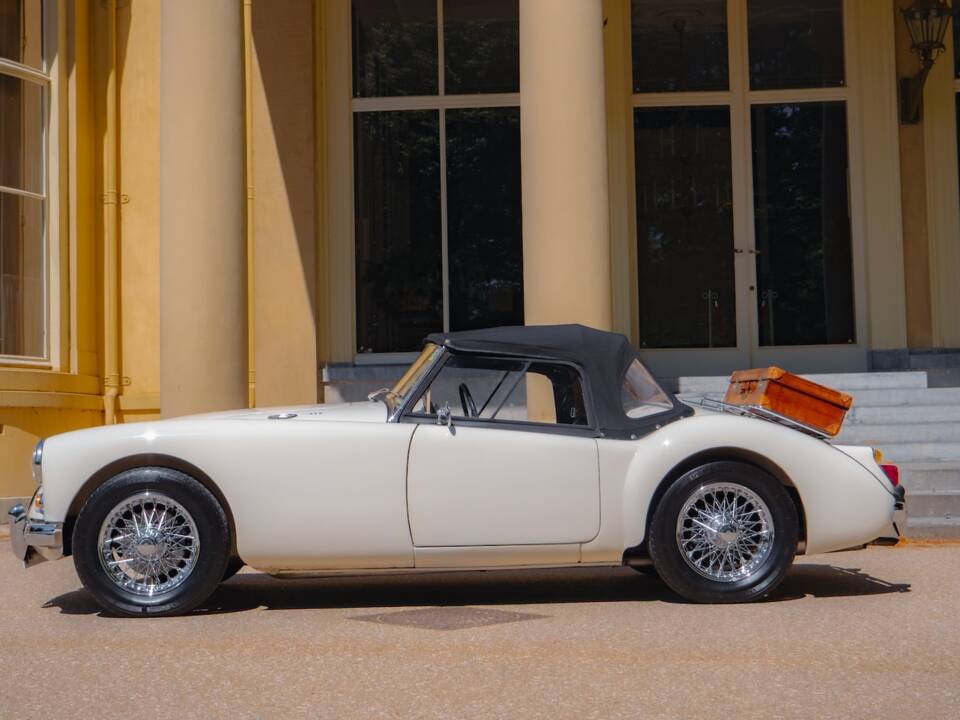 Afbeelding 2/49 van MG MGA 1600 (1958)