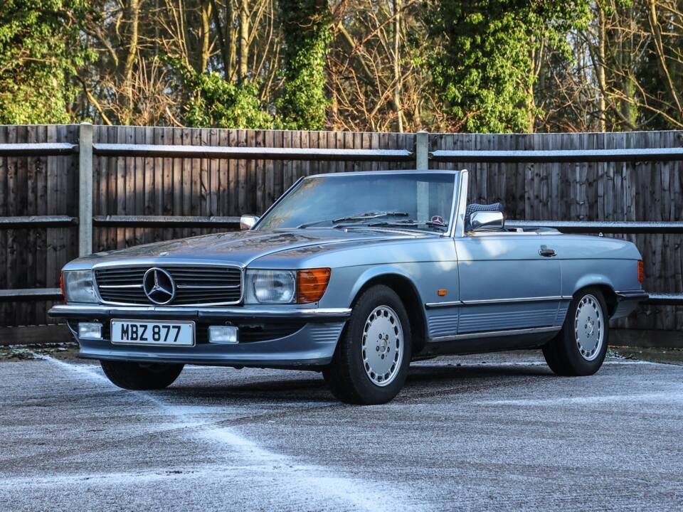 Image 1/19 of Mercedes-Benz 300 SL (1987)