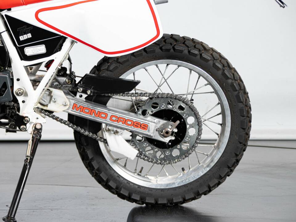 Image 25/50 de Yamaha DUMMY (1986)