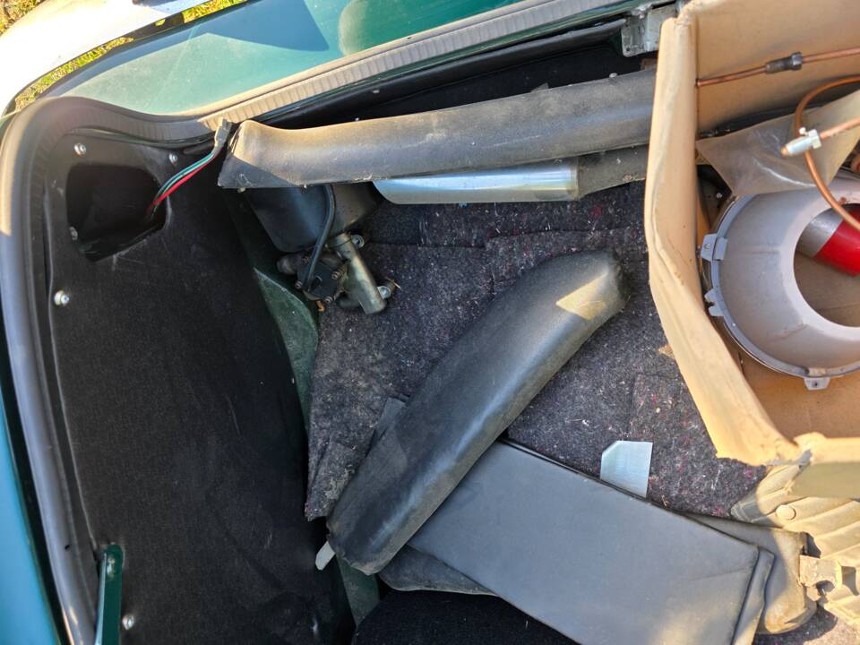 Image 36/42 of Sunbeam Alpine Mk IV (1964)