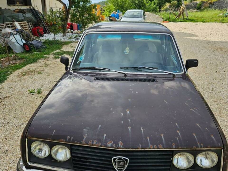 Image 2/5 of Lancia Beta 1300 (1978)