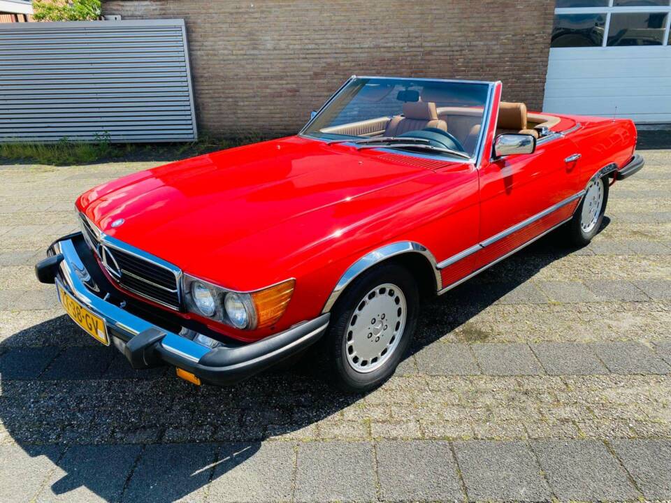 Imagen 37/50 de Mercedes-Benz 380 SL (1984)