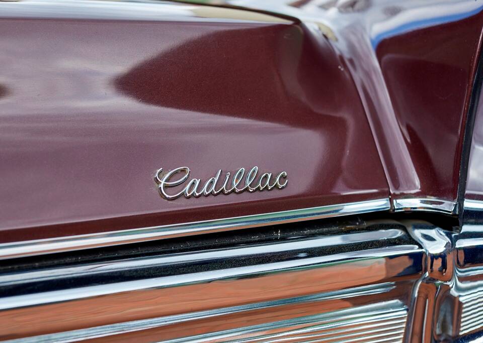 Bild 28/200 von Cadillac Coupe DeVille (1968)