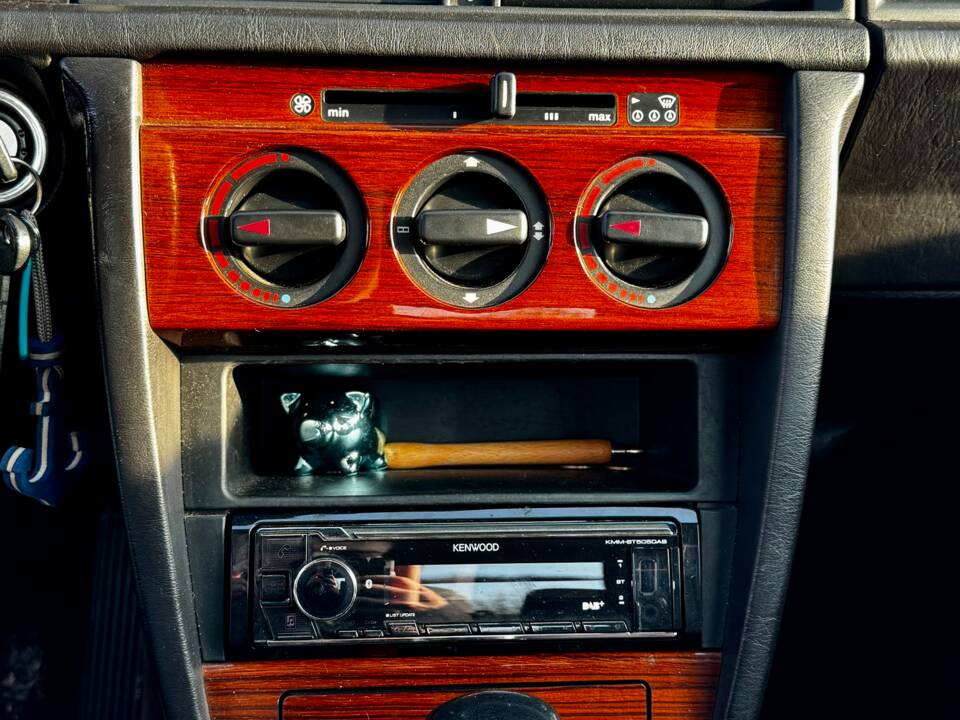 Image 6/12 of Mercedes-Benz 190 E 2.0 (1992)