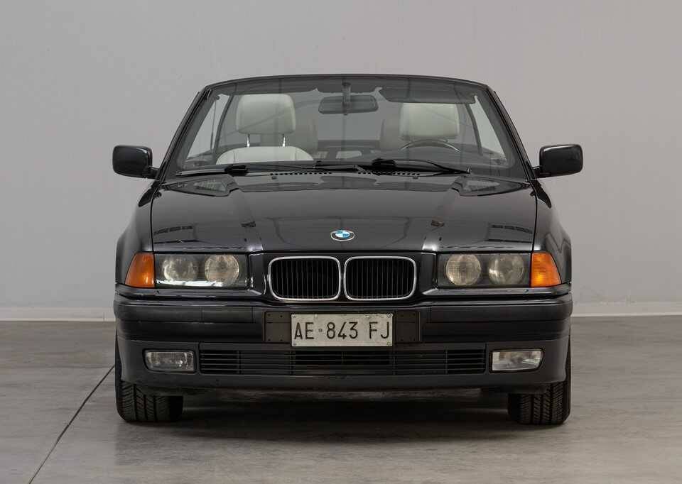 Afbeelding 2/46 van BMW 318i (1995)