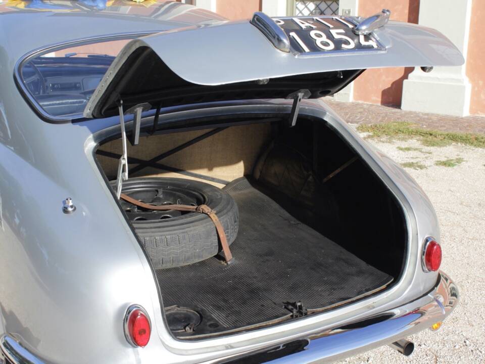 Image 39/50 of Lancia Aurelia B20 GT 2500 (1957)