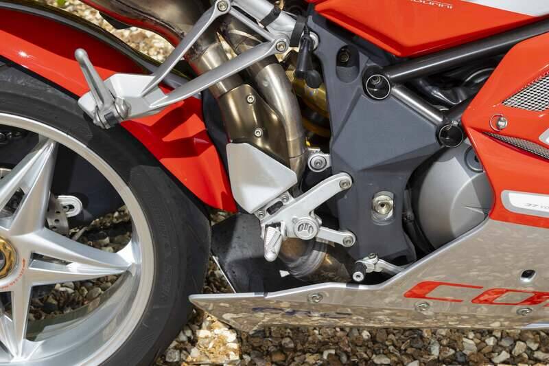 Immagine 21/45 di MV Agusta F4 1000 S (2006)
