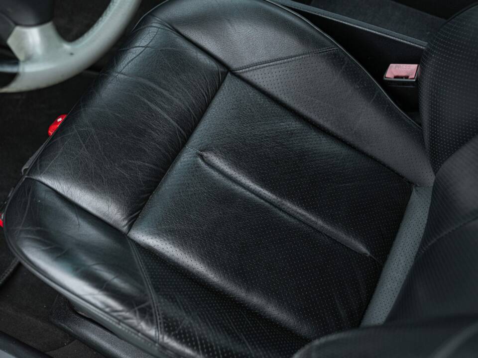 Image 29/50 of Mercedes-Benz C 36 AMG (1995)