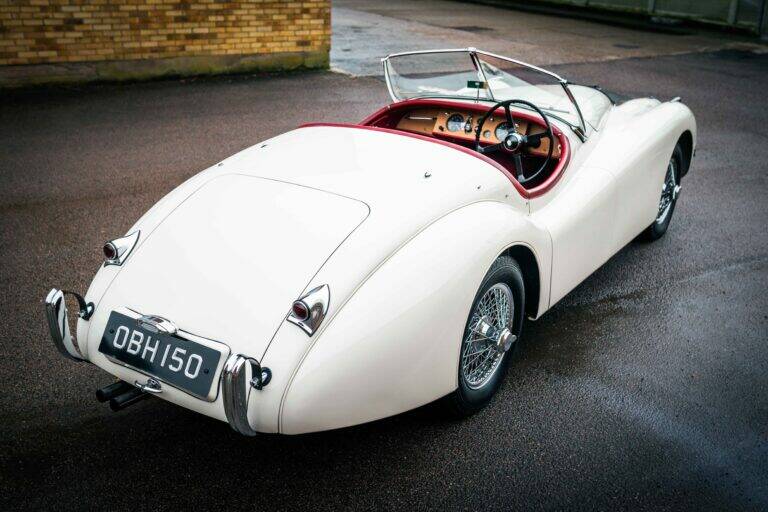 Image 14/43 of Jaguar XK 120 OTS (1951)