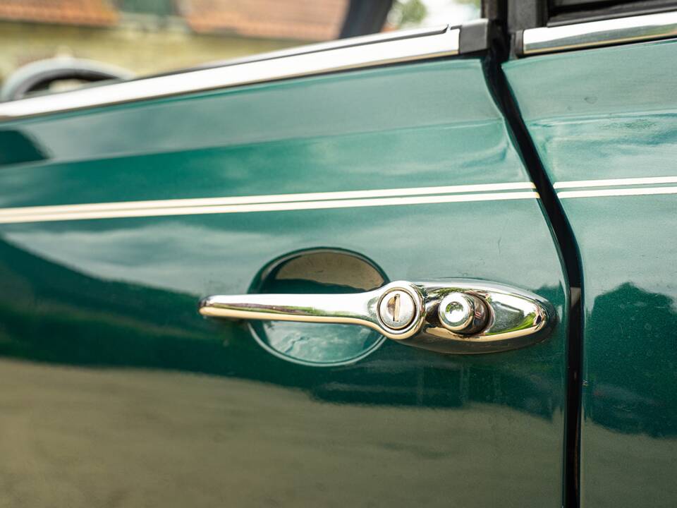 Image 29/85 of Rover Mini Cabriolet (1996)