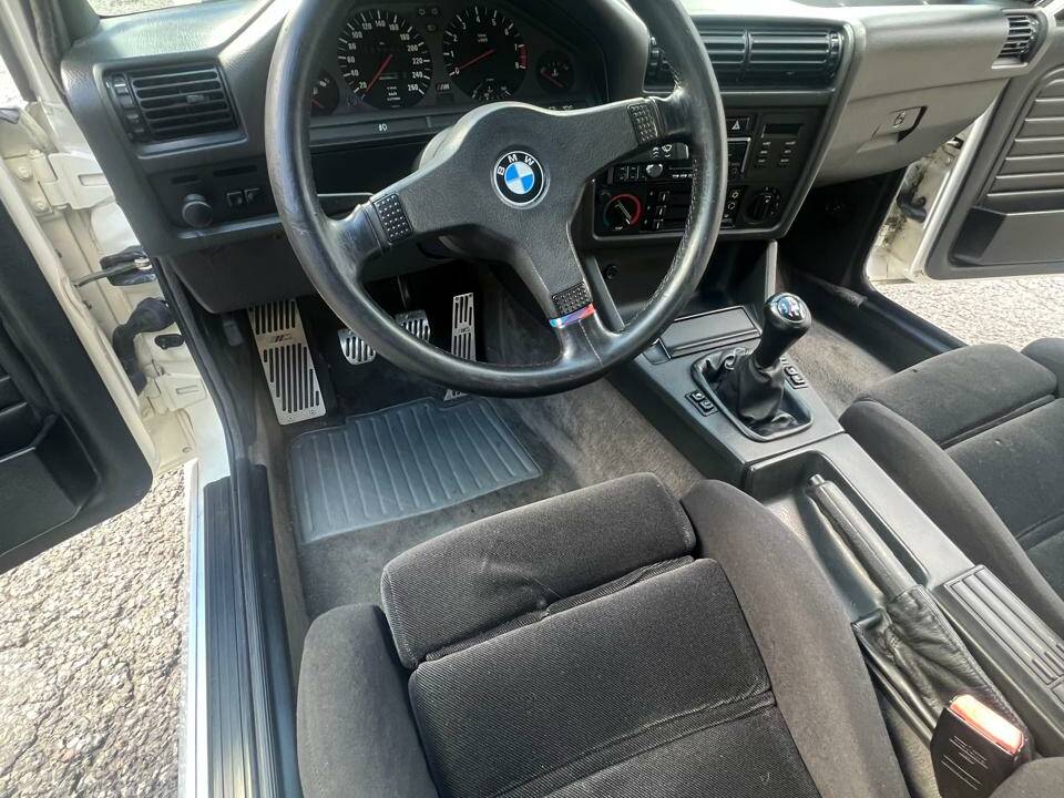 Bild 27/88 von BMW M3 (1988)
