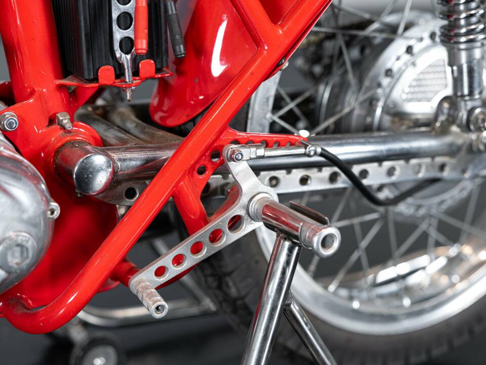 Immagine 28/30 di Ducati DUMMY (1957)
