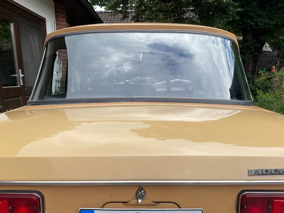 Image 12/15 of Moskvich 2140 (1988)