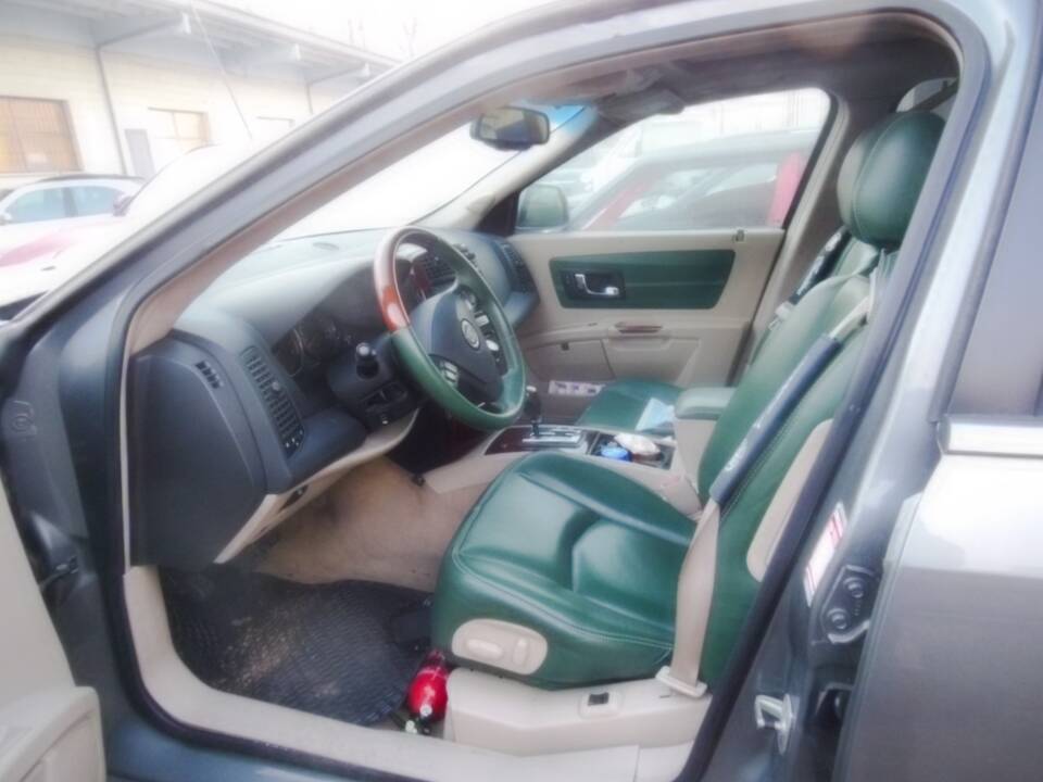 Image 3/15 of Cadillac SRX 4.6 (2006)