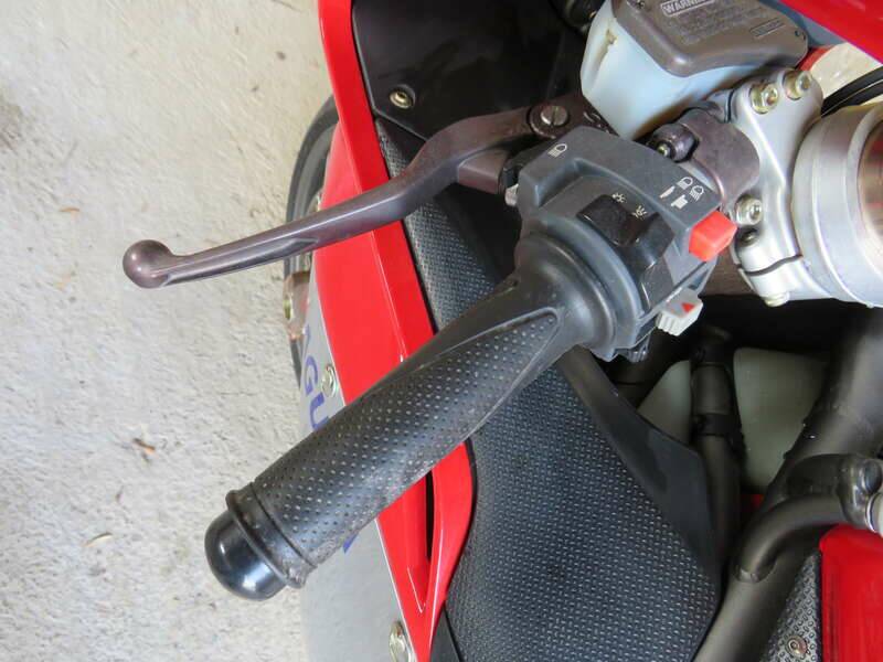Bild 13/38 von MV Agusta DUMMY (2000)