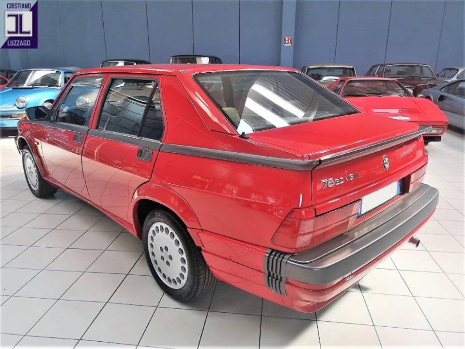 Bild 5/40 von Alfa Romeo 75 3.0 V6 (1991)