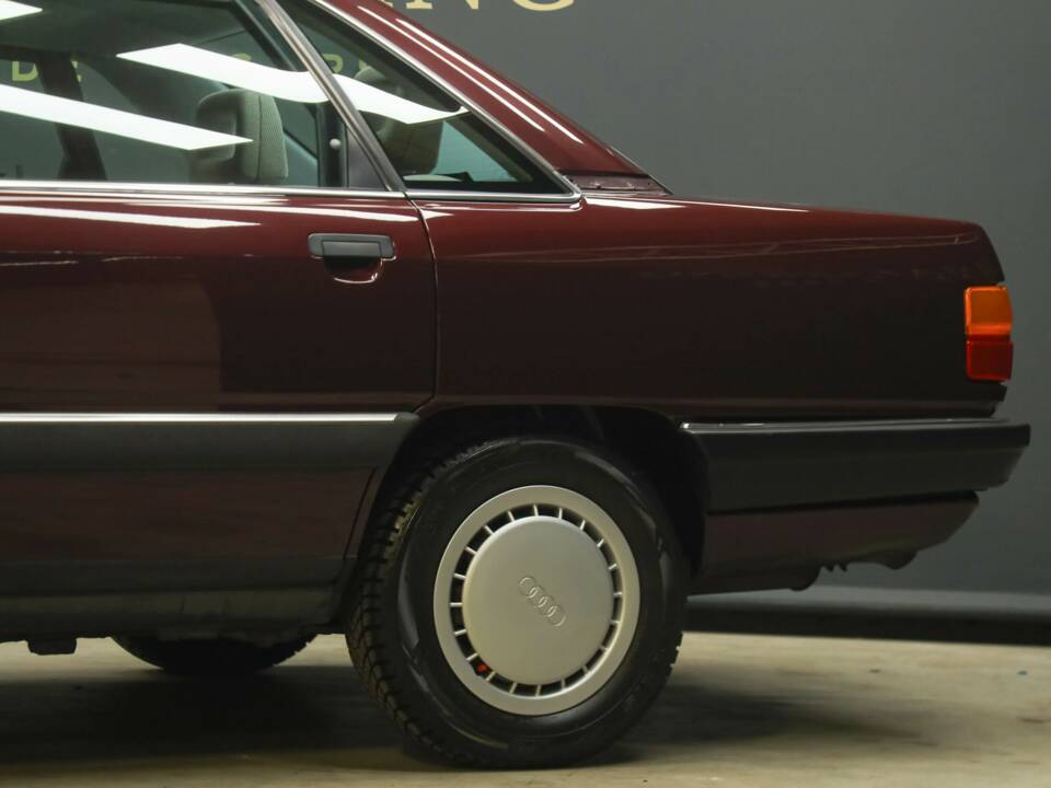 Image 42/50 de Audi 100 - 2.3E quattro (1990)