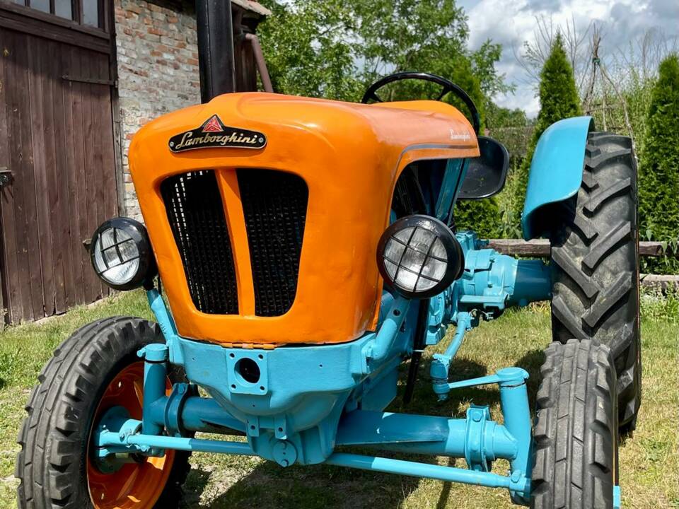 Image 24/52 of Lamborghini 2R (1965)