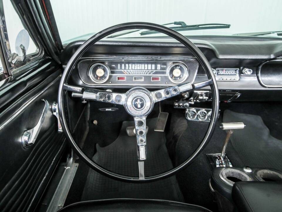 Immagine 8/50 di Ford Mustang 289 (1965)