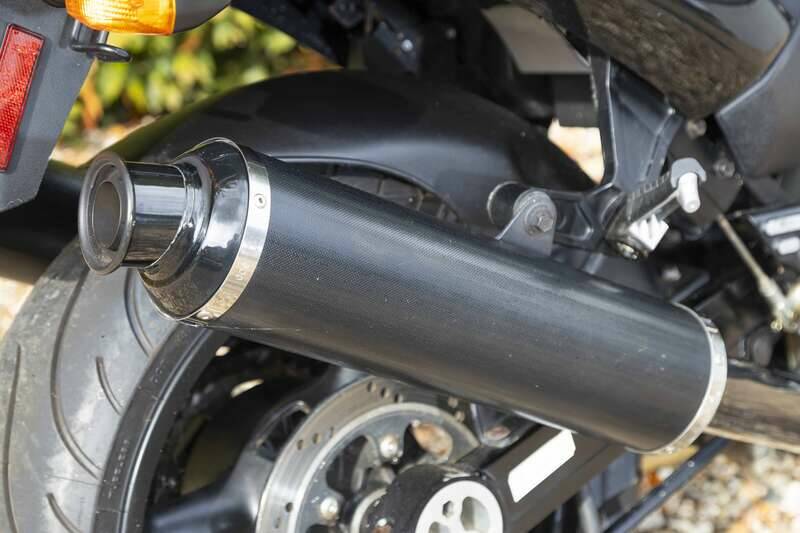 Immagine 18/40 di Triumph Speed Triple (1999)