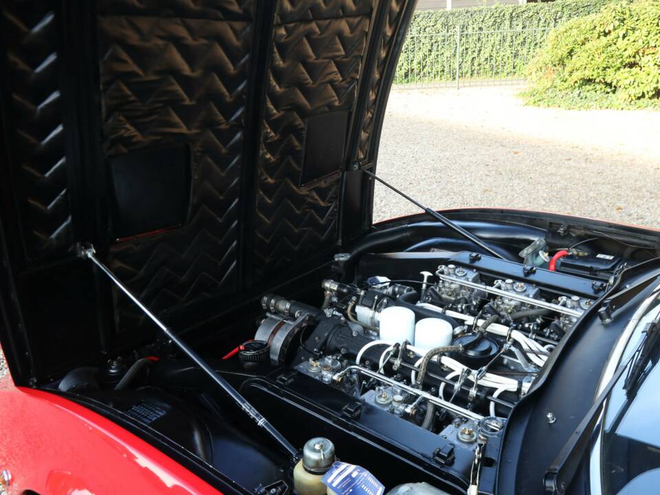Imagen 42/50 de Ferrari 365 GTC/4 (1972)