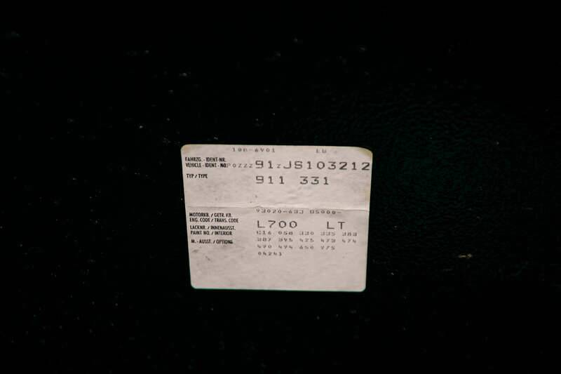 Immagine 13/41 di Porsche 911 Carrera 3.2 (1988)