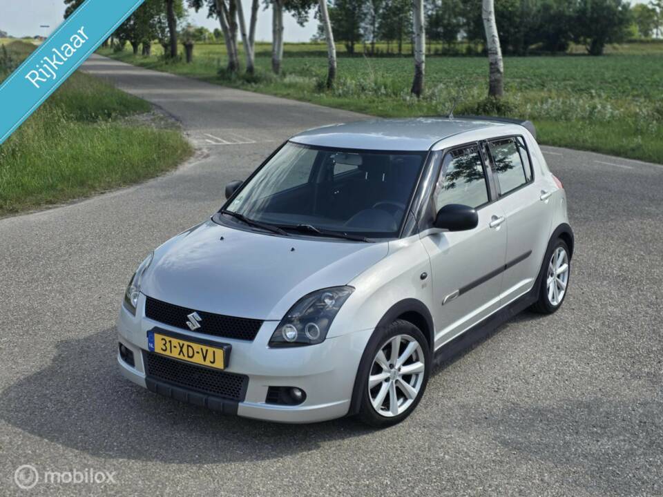 Immagine 2/40 di Suzuki Swift 1.3 (2007)