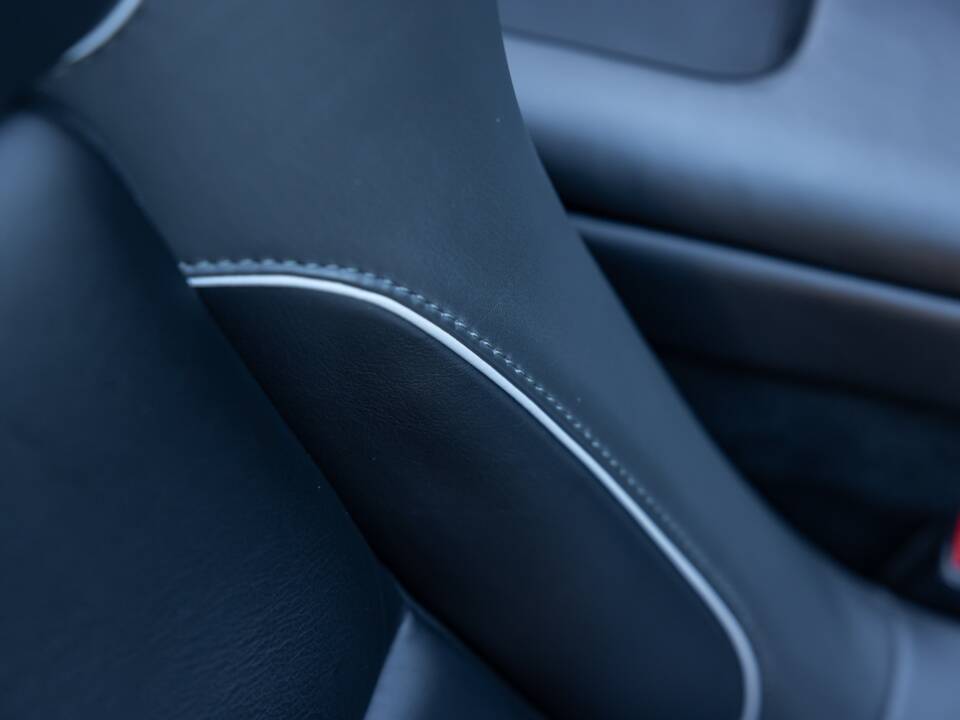 Image 45/53 of Aston Martin V12 Vantage AMR Roadster (2018)