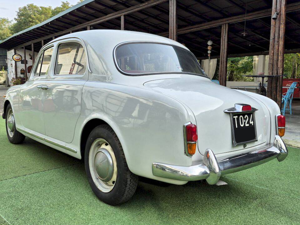 Image 14/53 of Lancia Appia C10 (1957)