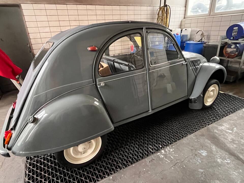 Image 4/8 of Citroën 2 CV (1958)