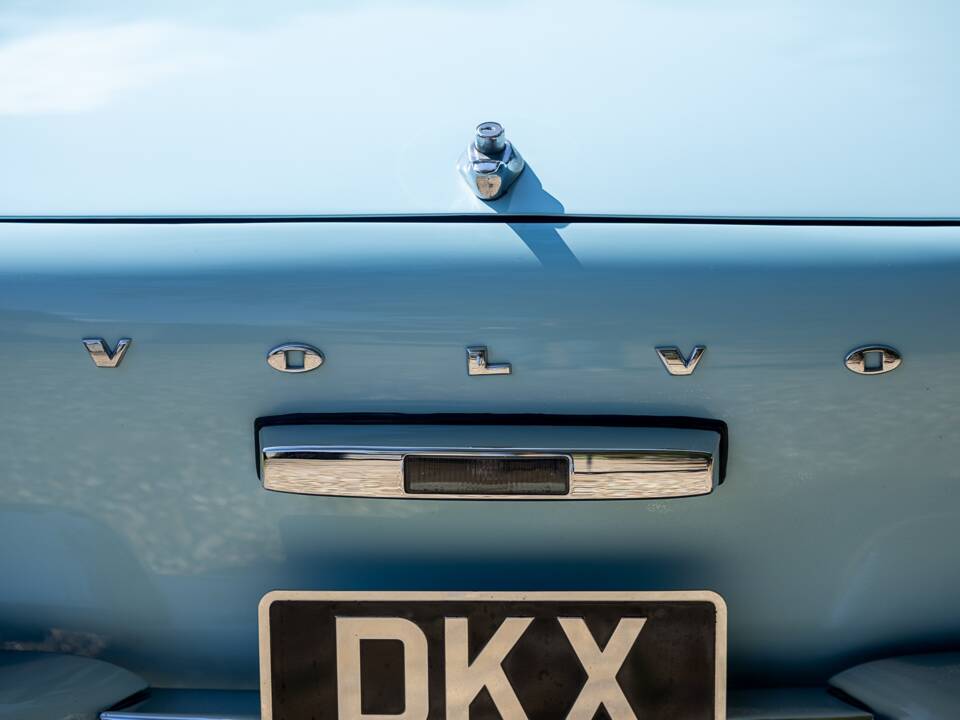 Image 40/50 of Volvo 1800 S (1964)